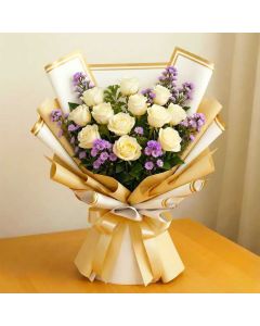 Luxury 12 White Roses